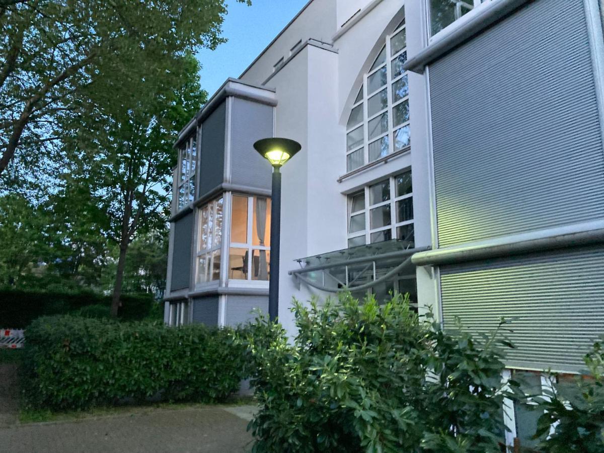 Homeoffice Business Nature View Mit Parkplatz Zentral, Hauptbahnhof Und Kuche Wiesbaden Exterior photo
